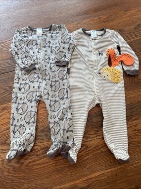 Gerber Baby Hedgehog & Striped One-Piece Sleepers - 2 Pack